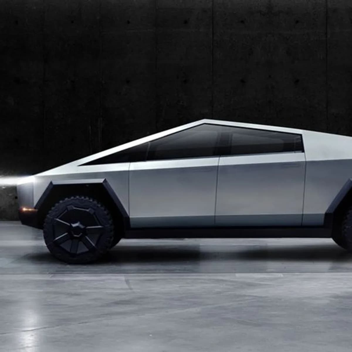 Cybertruck (Tri Motor)